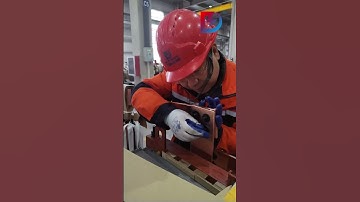 Fixing the busbars on the transformer body