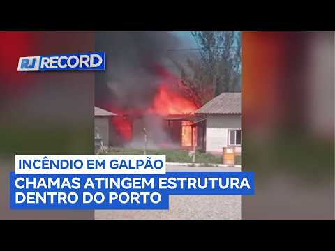 Fire Department battles blaze at warehouse in Açu Port