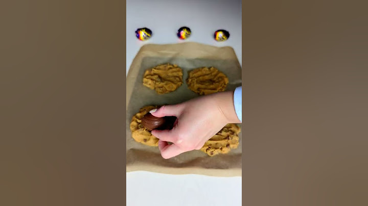 Creme Egg Stuffed Cookies 🐣🍪 | Jurassic Foodies 🦖🦕