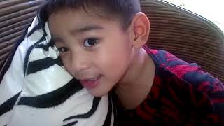 Ngakak !! Kenzy nyanyi lagu mama bolo bolo