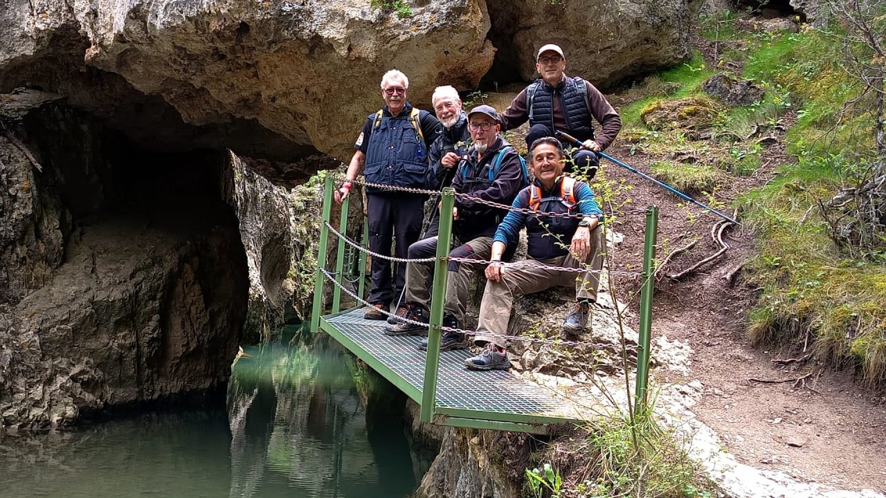 Calomarde al Barranco de la Hoz por el Río Blanco