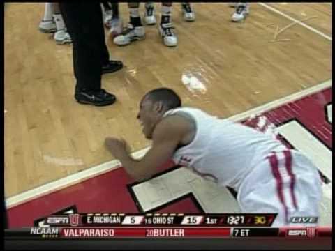 Ohio State's Evan Turner goes for a dunk and ends up falling on his upper back, breaking two vertebrae and will have to sit out for 8 weeks. Ouch.