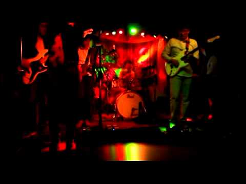 140405 2  이웃에 방해가 되지 않는 선에서 (covered by HitchHikers)