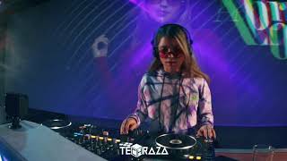 ABRIL LOVE / TECHRAZA / STAY HOME