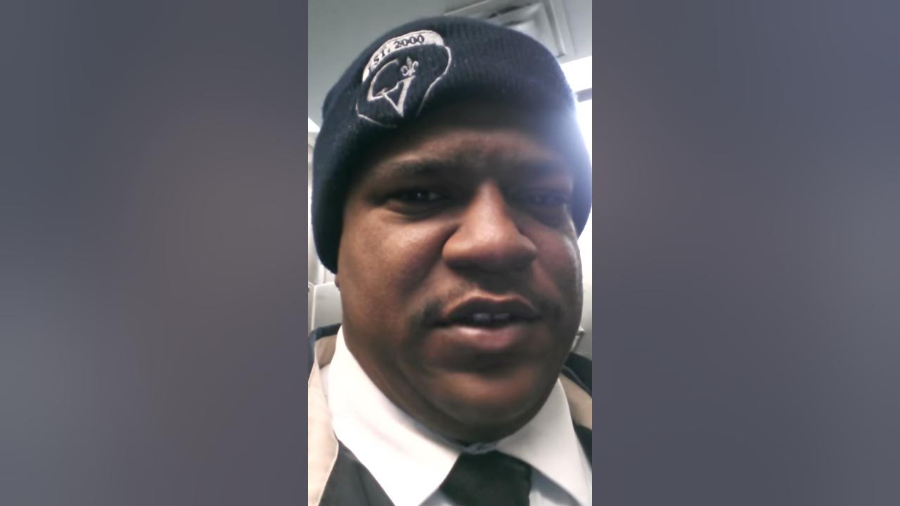 Public restrooms triflin! YouTube