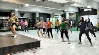 WEDI KARO BOJOMU senam kreasi by Silvy Bogian #silvybogian #senamkreasi #wedikarobojomu #senam 