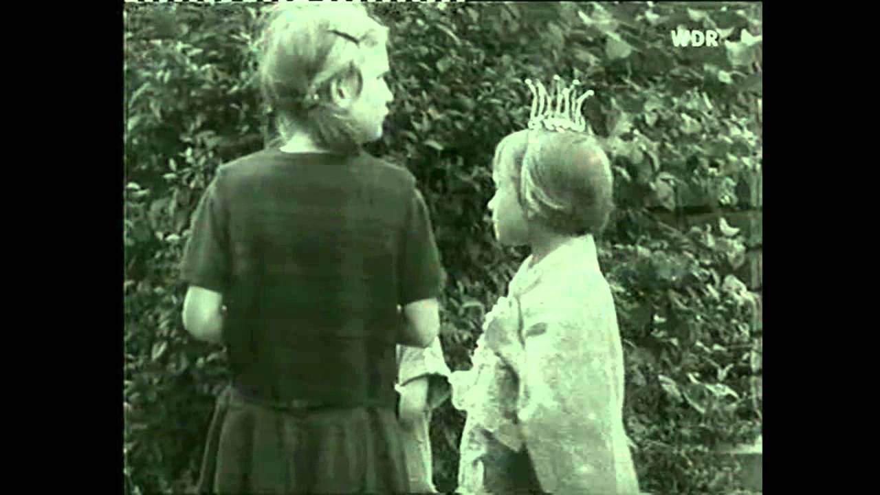 Eine Straße in Duisburg Neumühl 1967