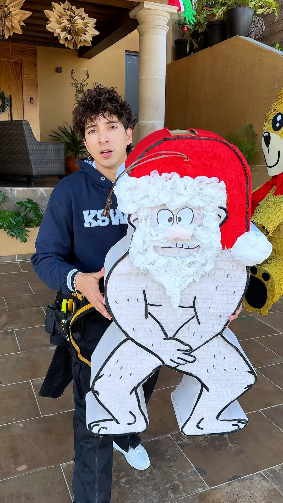 LA PIÑATA DE SANTA MÁS CHIDA DEL MUNDO.