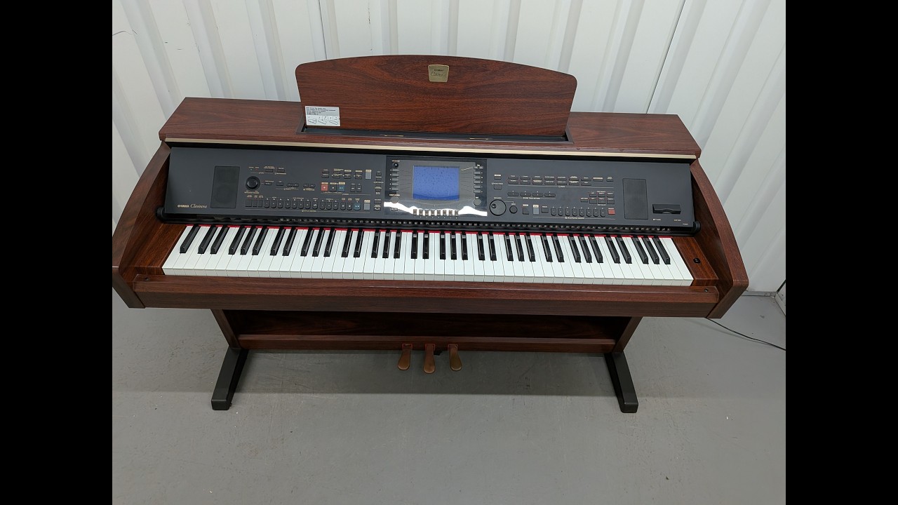 Yamaha Clavinova CVP-303 Digital Piano arranger in mahogany stock