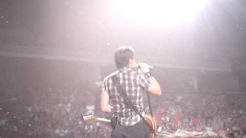 Chris Rodriguez & Brian Nutter Intros / Solos Keith Urban Greenville, SC 6-17-2009