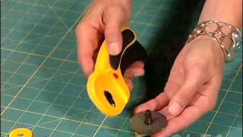 OLFA 45mm Rotary Cutter Blade Change