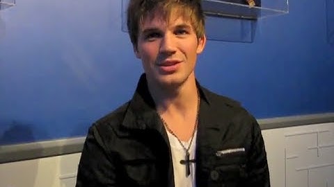 MATT LANTER On His "Fireman" Striptease from 90210!