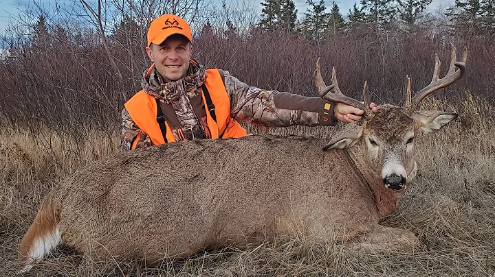 Father-Son Hunt for GIANT Whitetail Deer in Manitoba | Canada in the Rough