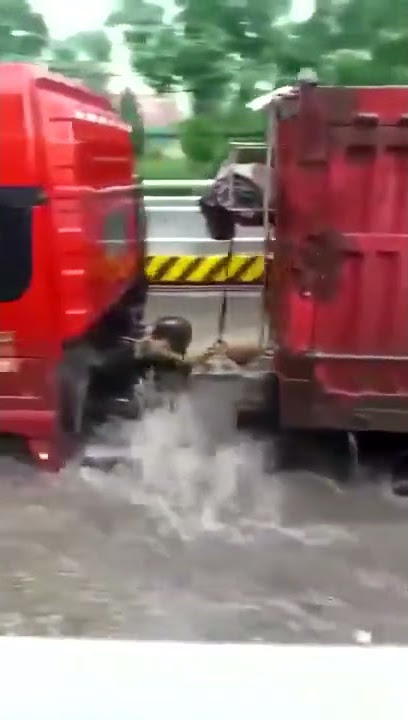 SHACMAN truck drives through water