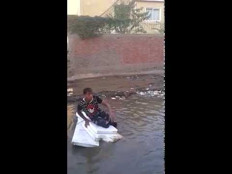 اشهر سباح فى ارض البحر