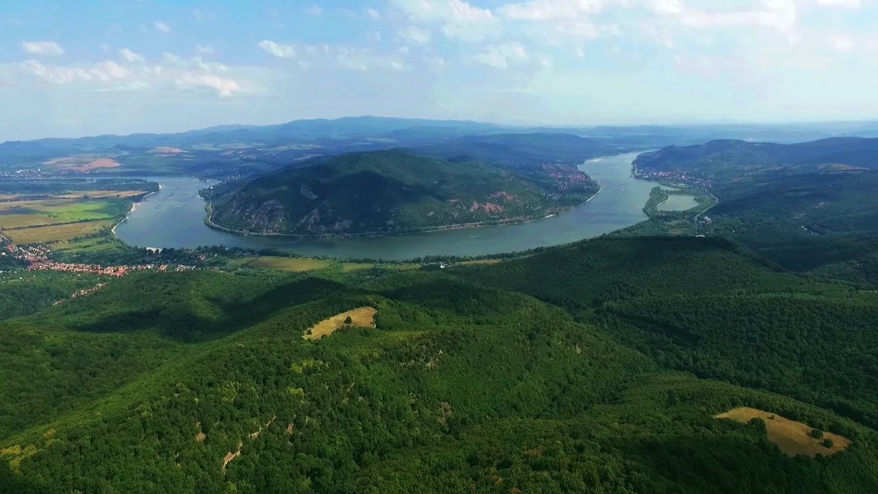 Prédikálószék és a Visegrádi-hegység drónfelvételen