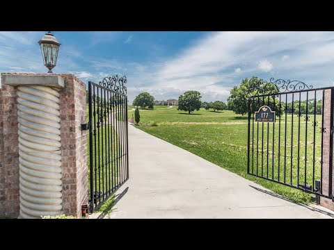 Abandoned Mansion! 13,612 SQFT | Separate Guest House | 44-Acre | Tennis Court, Texas Foreclosure!