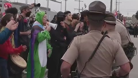 ICE protests IN Illinois lead to arrests as court blocks troop deployments