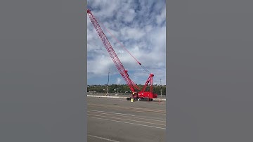 Manitowoc crane.