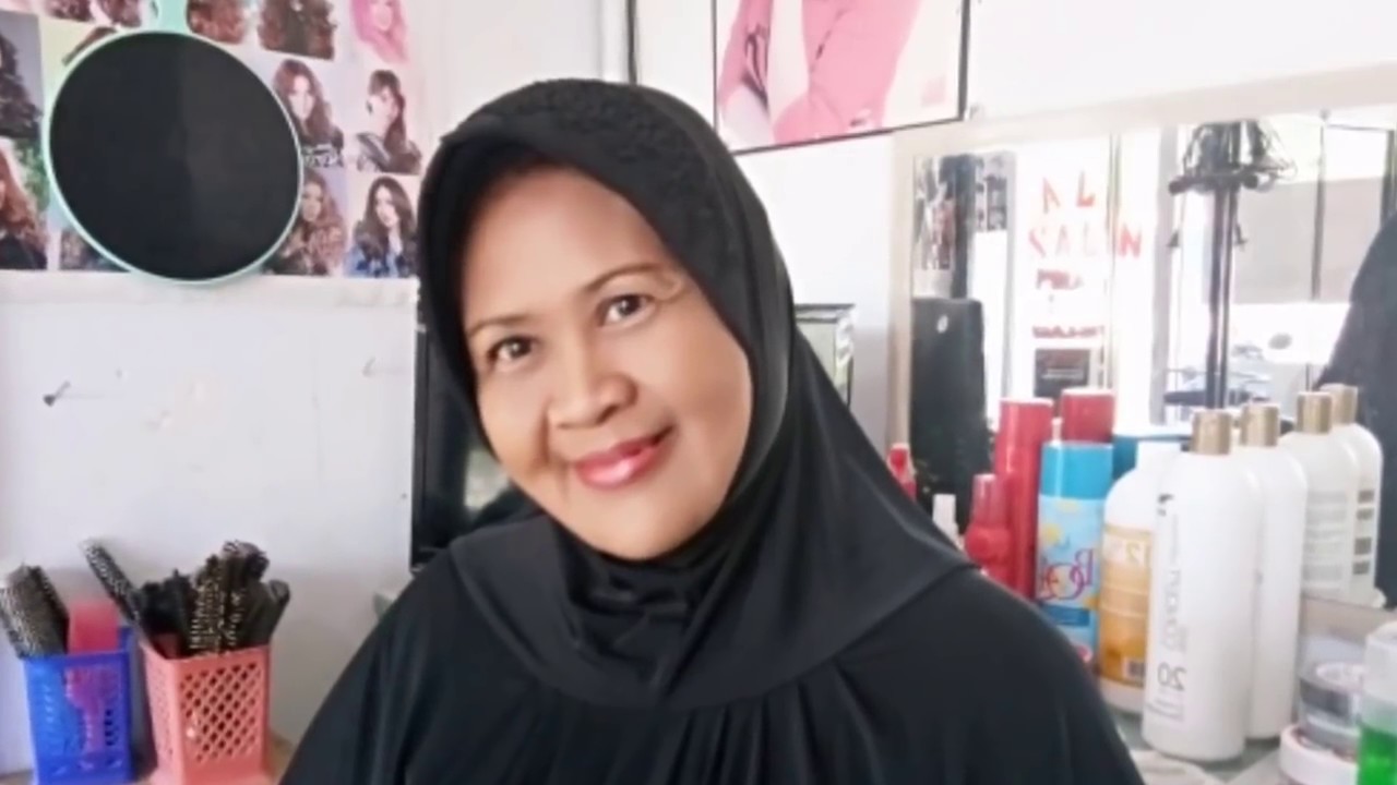  Potong  gaya rambut  pendek untuk ibu  YouTube