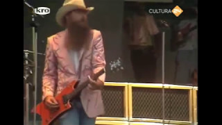Watch ZZ Top Party On The Patio video
