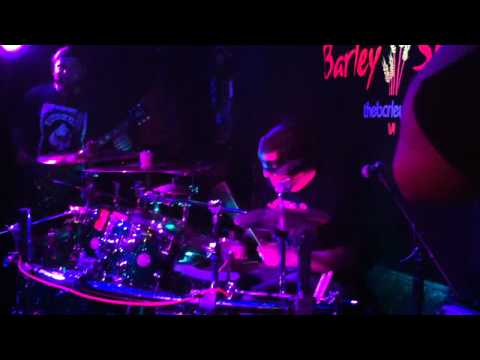 Kernuyck - David Rotheram's drum solo @ The Barley...