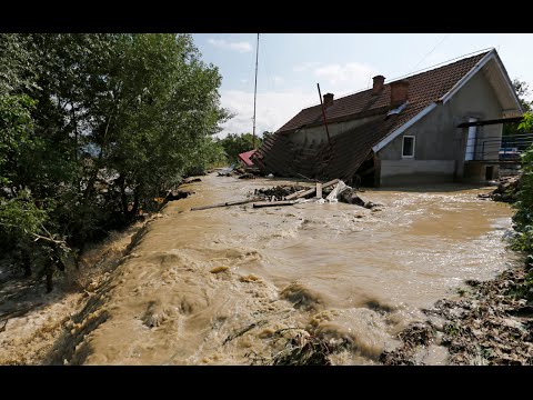 Freak flood footage: Romania ravaged by deadly deluge
