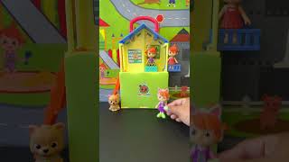 Who is there? #cocomelon #yoyo #cute #shorts