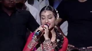 Beautiful Shraddha Kapoor singing Teri Galiyan from Ek Villian Resimi