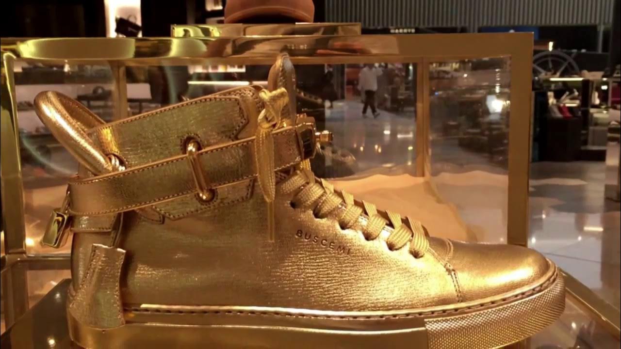 Левел шуз в дубай молл. Диор дубай молл. Бренд level shoes. Level лого. Level shoes.