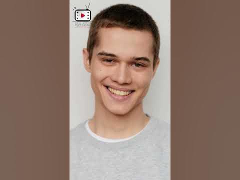 Как выглядит жена рузиля минекаева