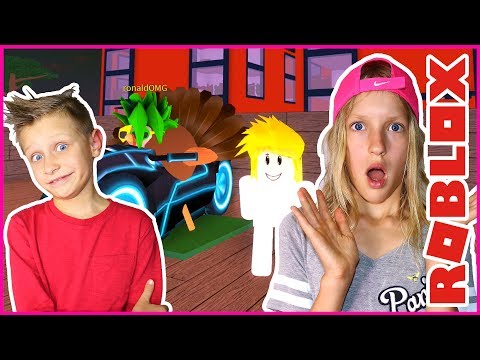Lily S Dad Turns Into A Turkey Playing With Ronald Youtube - lily gamer girl roblox videos