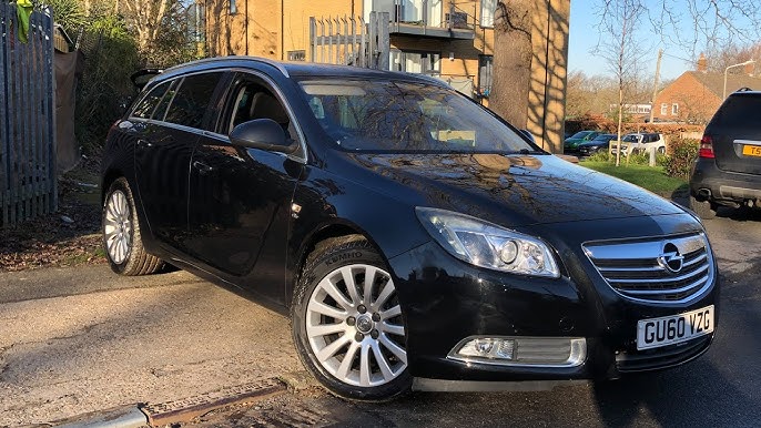 Vauxhall Insignia Sports Tourer 2015 review (Opel Insignia) - Car Keys 