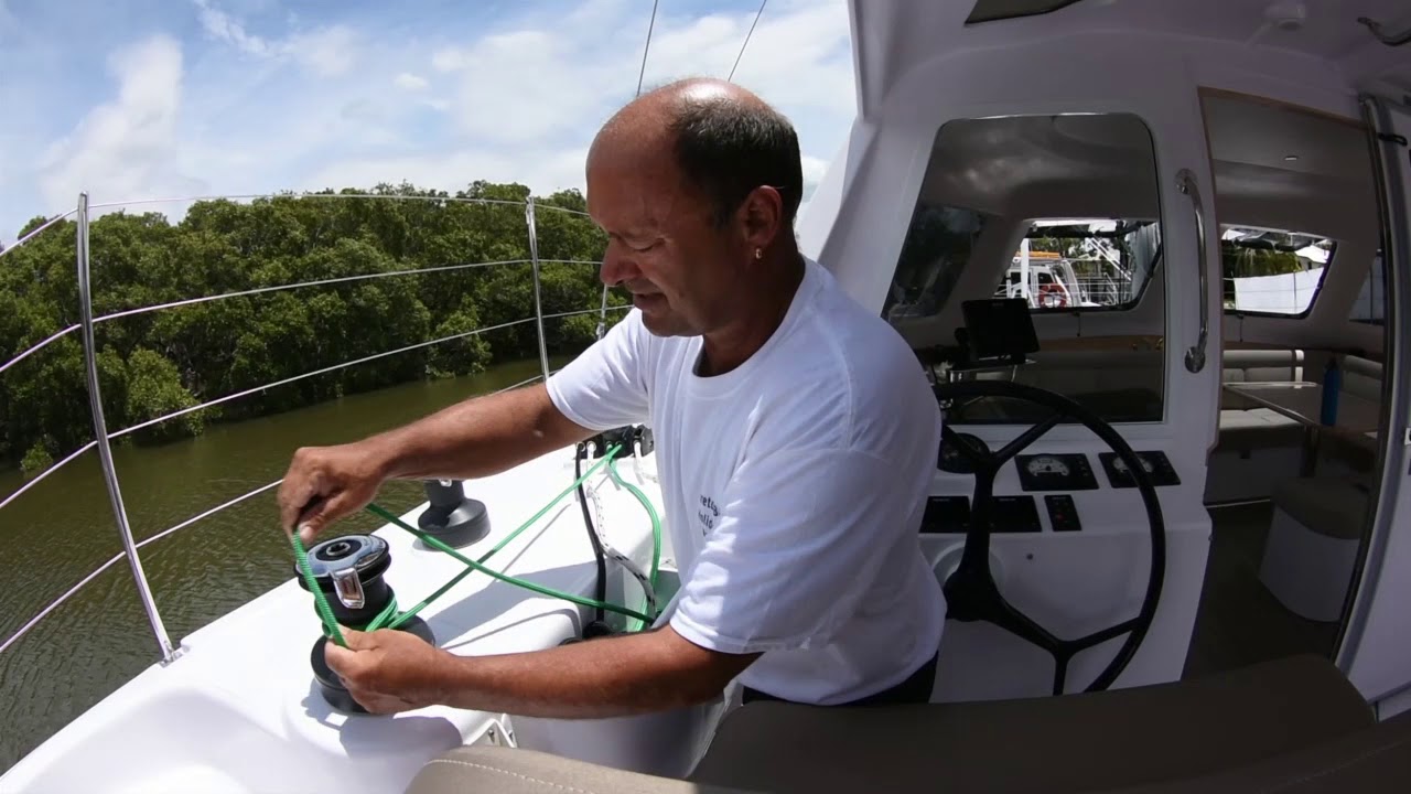 Seawind 1260 saloon cockpit door raising