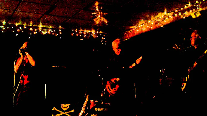 John Mainwaring and the Lookin Back Band Going up ...