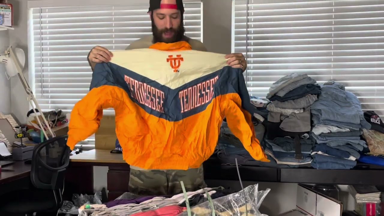 Unboxing a 100lb Raghouse Mixed Bale