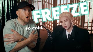 Singer Reacts to Stray Kids "FREEZE" Video