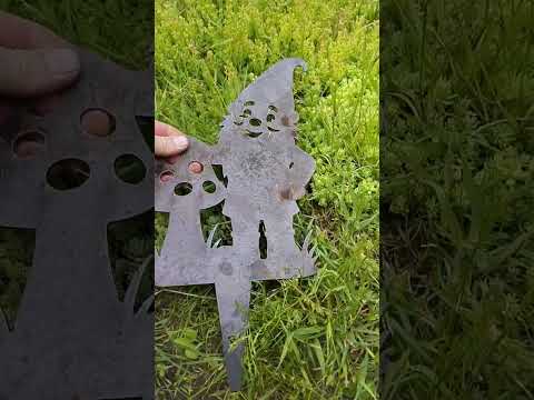 Гном с грибом для декора клумбы, 2 мм, декор., видео 1