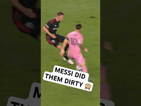 Messi NUTMEGS 2 Defenders!
