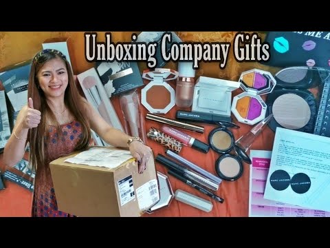UNBOXING COMPANY GIFTS | Another Set of Gifts Yearly Convention