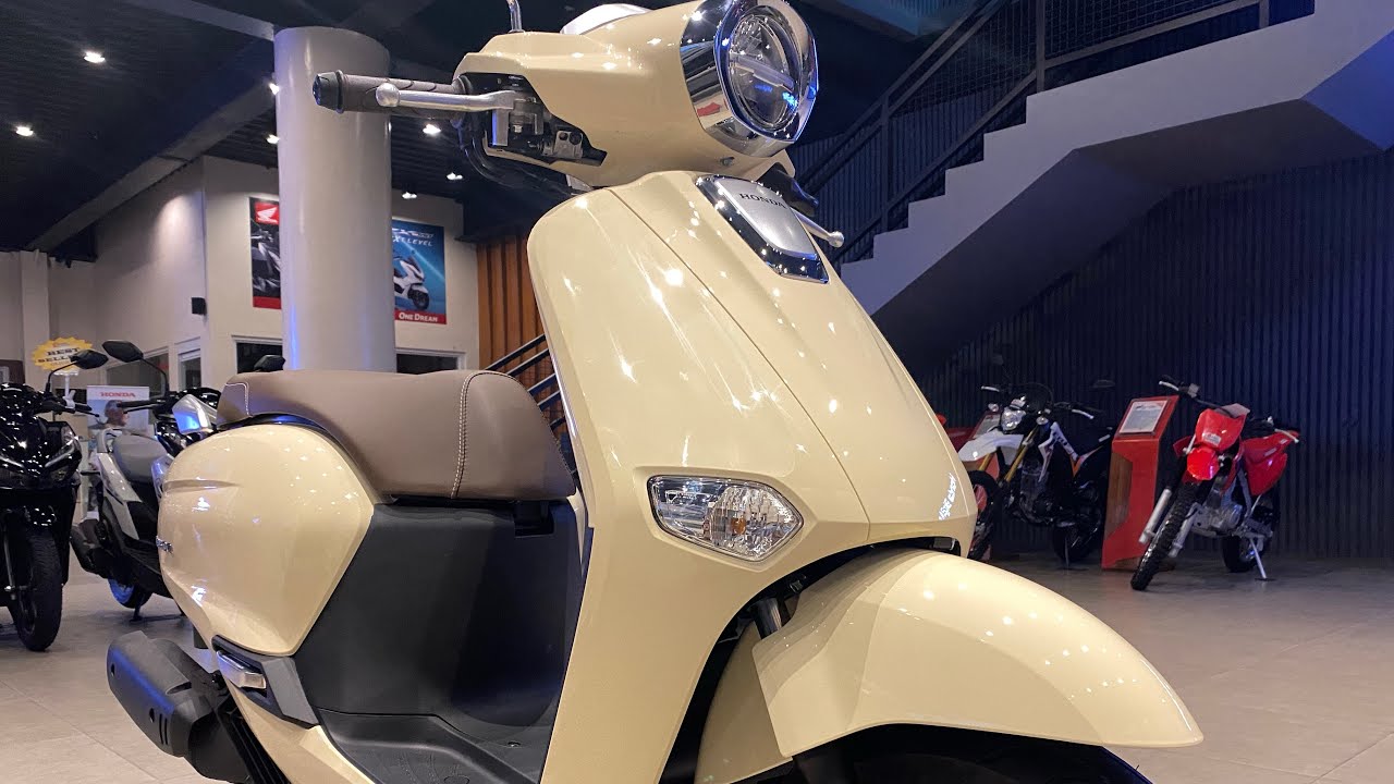 原付バイク　HONDA Giorno ベージュ HONDA GIORNO 125 | BEIGE - YouTube