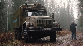 картинка: ЗиЛ-131 и осенний лес...