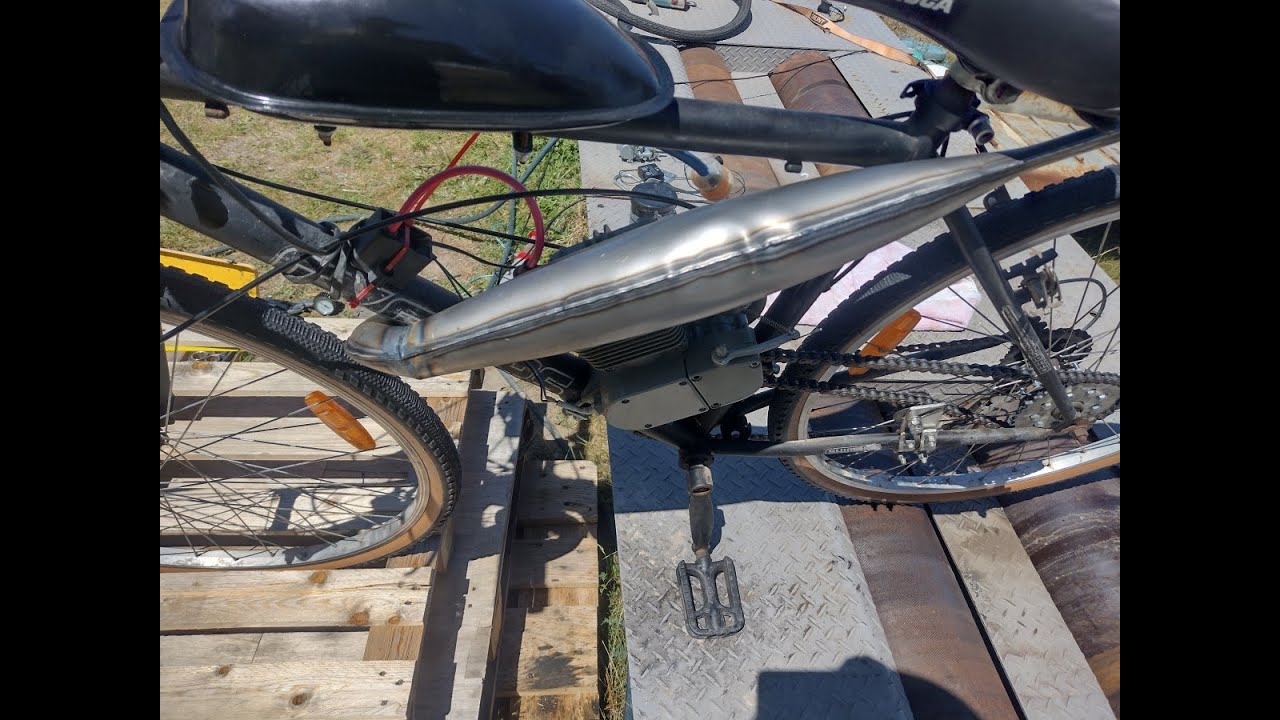 Hydroformed FatBelly expansion chamber exhaust for the worlds fastest