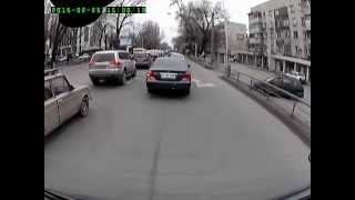 Алматы. Маневры камрюхи без поворотников 20150225 1459