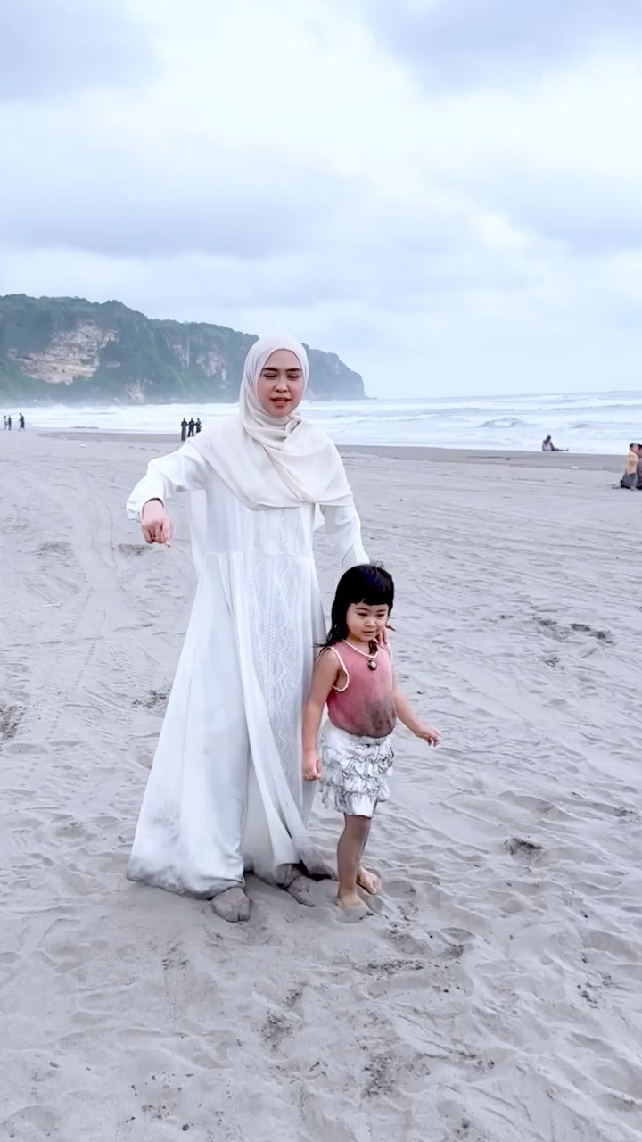 Siapa pemenang nya ?? #riaricis