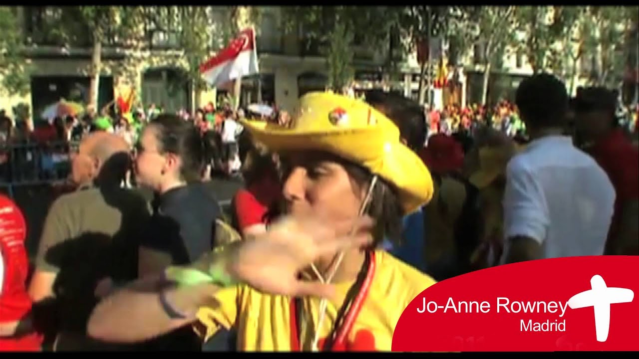 Jo-Anne Rowney reporting from the streets of Madrid - YouTube