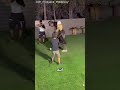 هذا الرجل ارتكب خطأ كبير ا مع كلبه هذا الرجل ارتكب خطأ كبير ا مع كلبه