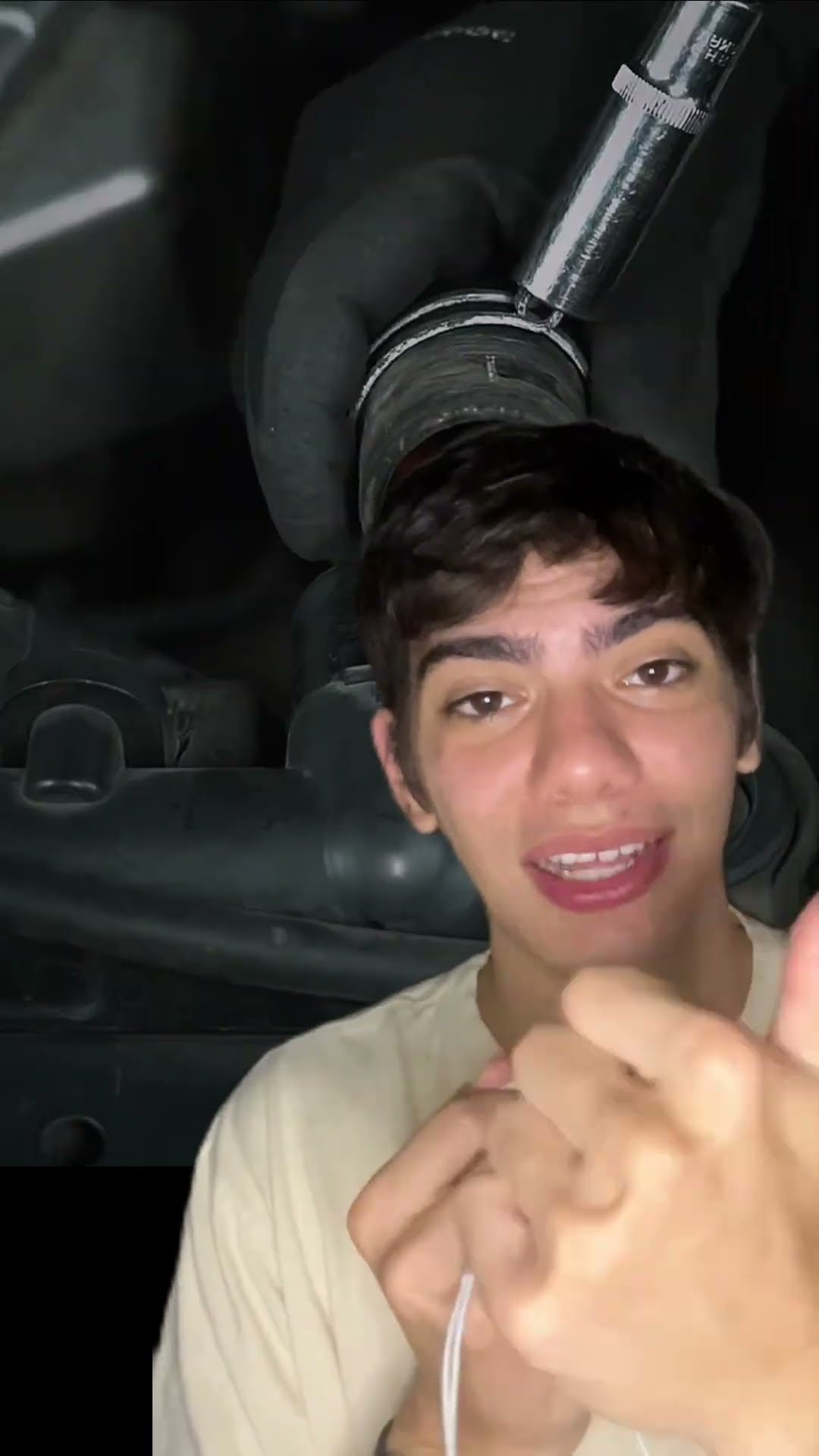 Nunca mais sofra pra tirar abraçadeira! ? Com essa peça, fica super fácil. Você já sabia disso?