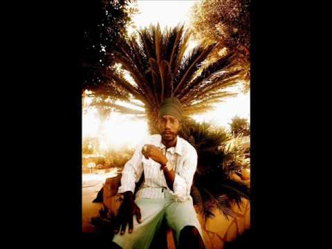 Sleduj Sizzla - Upfullness na YouTube