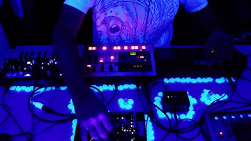 random techno 023 moog mother-32, arturia microfreak, korg es-1, bastl thyme, bastl dude